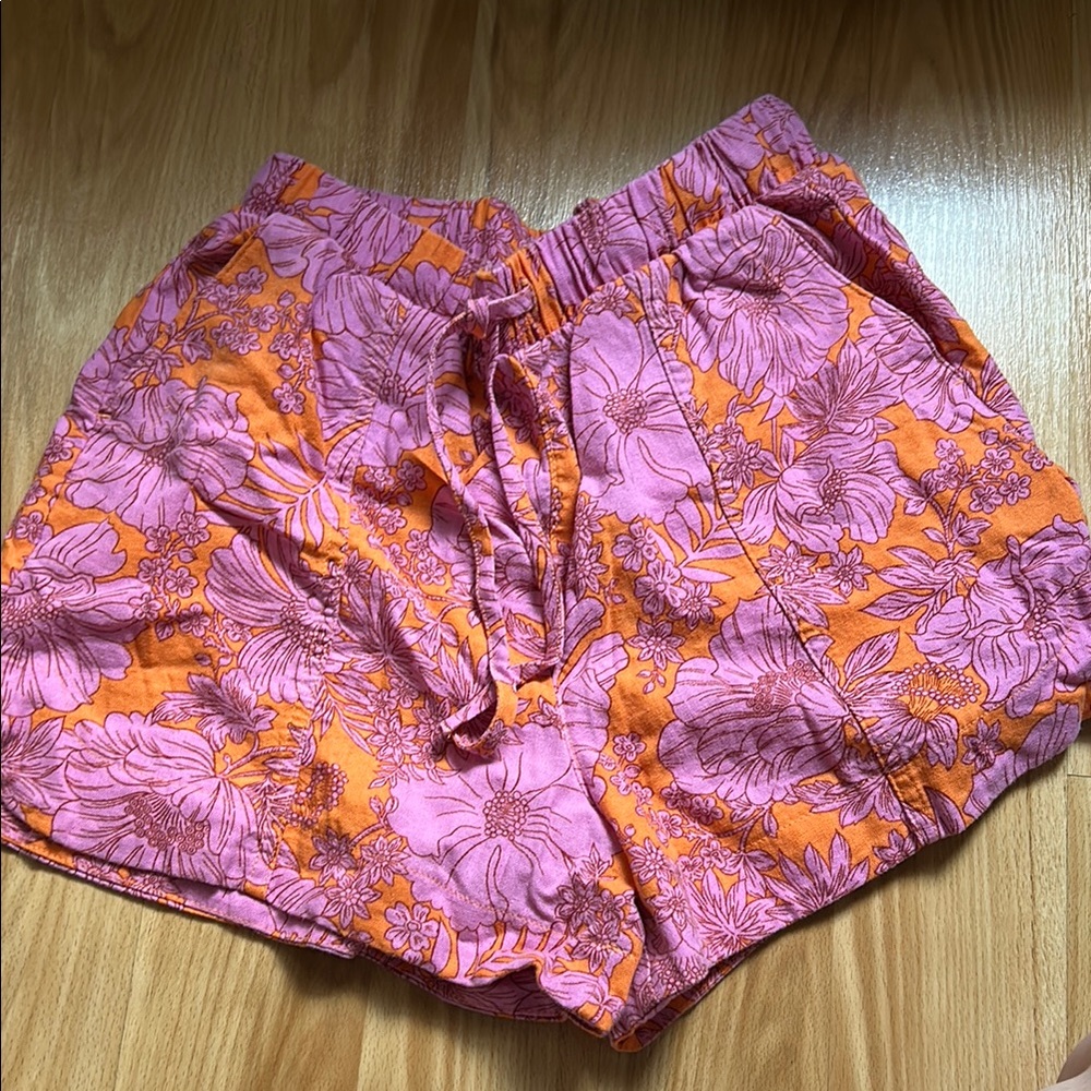 Tropical shorts